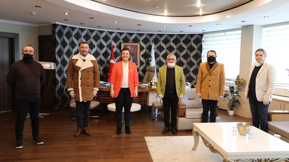 İzmit Belediyesi&rsquo;nden m&uuml;zisyenlere Koronavir&uuml;s s&uuml;recinde destek