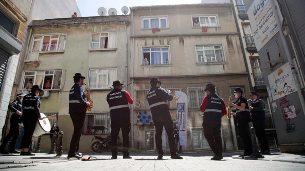 Kadık&ouml;y Belediyesi'nin 23 Nisan etkinlikleri korona salgını nedeniyle yasaklandı