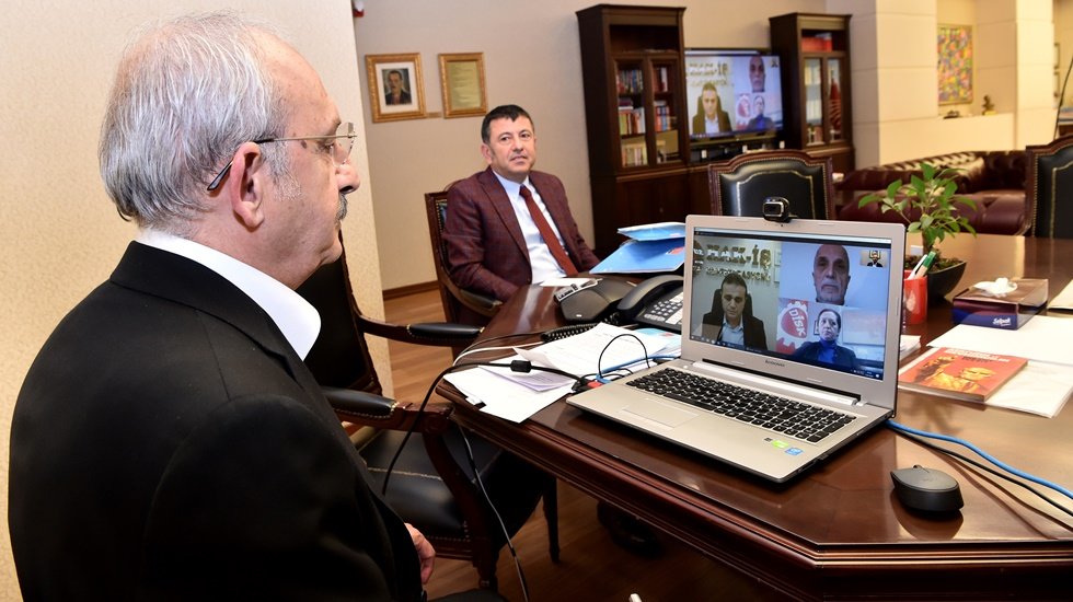 Kılı&ccedil;daroğlu'ndan sendikacılarla Covid-19 g&uuml;ndemli video konferans toplantı...