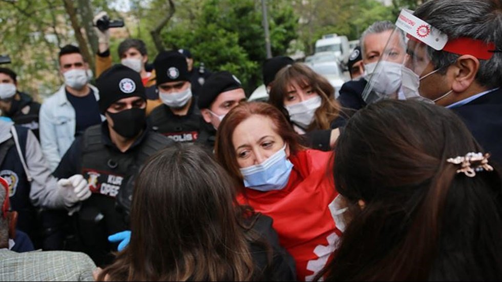 Arzu &Ccedil;erkezoğlu ve 20 kişi g&ouml;zaltına alındı