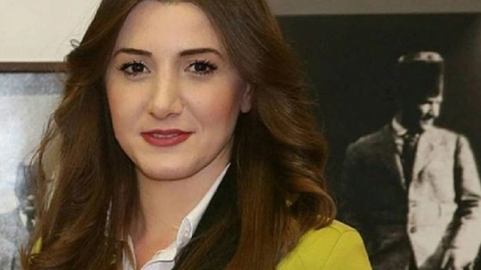 İzmir'deki '&Ccedil;av Bella' provokasyonu sonrası tutuklanan &Ouml;zdemir tahliye edildi