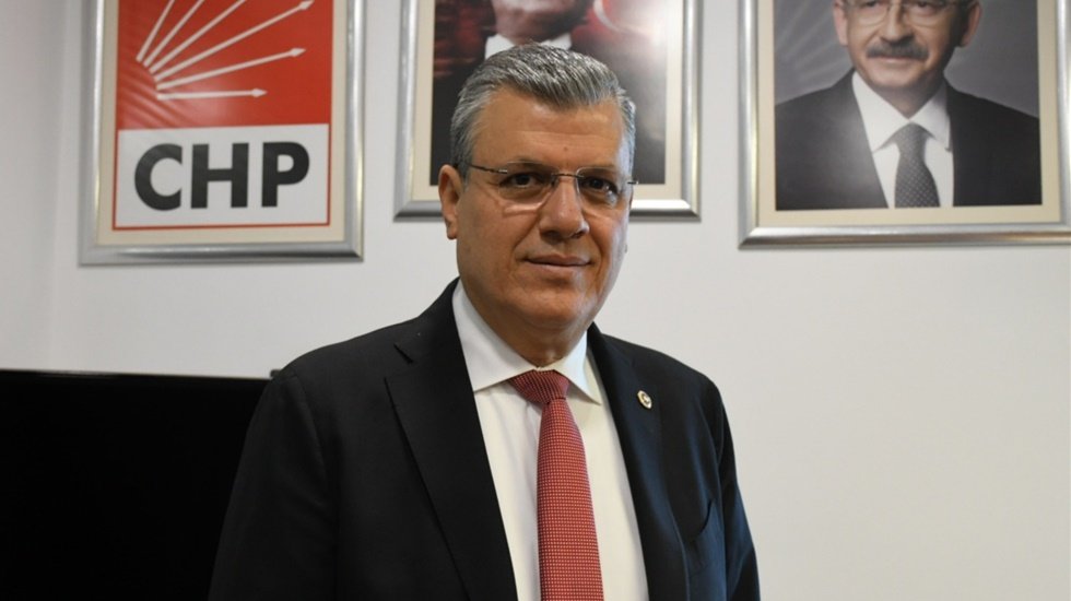 Ayhan Barut: "&Ccedil;ekin artık o pis ellerinizi cebimizden. D&uuml;ş&uuml;n yakamızdan"