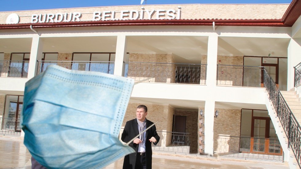 CHP&rsquo;li Burdur Belediyesine &lsquo;neden maske &uuml;retiyorsun&rsquo; soruşturması