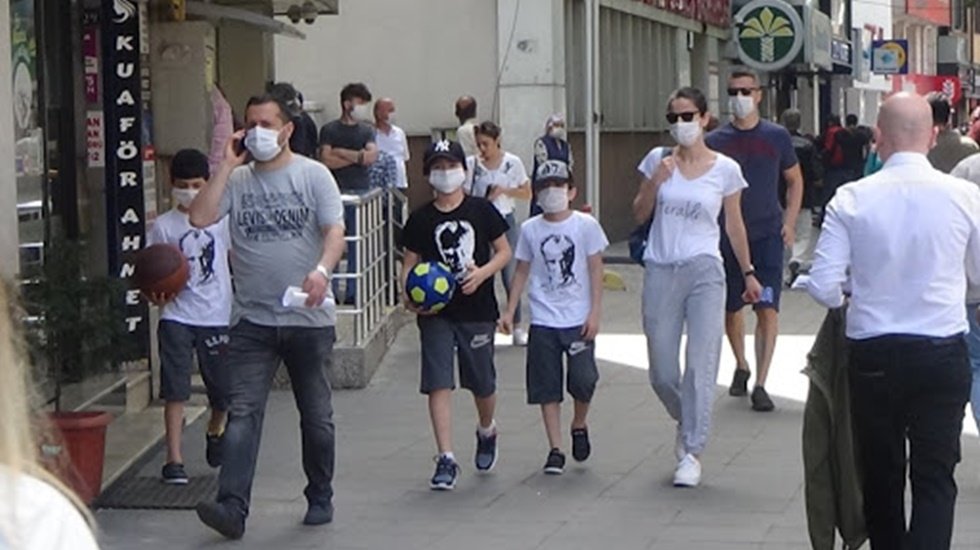 ABD&rsquo;de &uuml;st d&uuml;zey yetkili normale &lsquo;ne zaman&rsquo; d&ouml;n&uuml;leceğini a&ccedil;ıkladı!