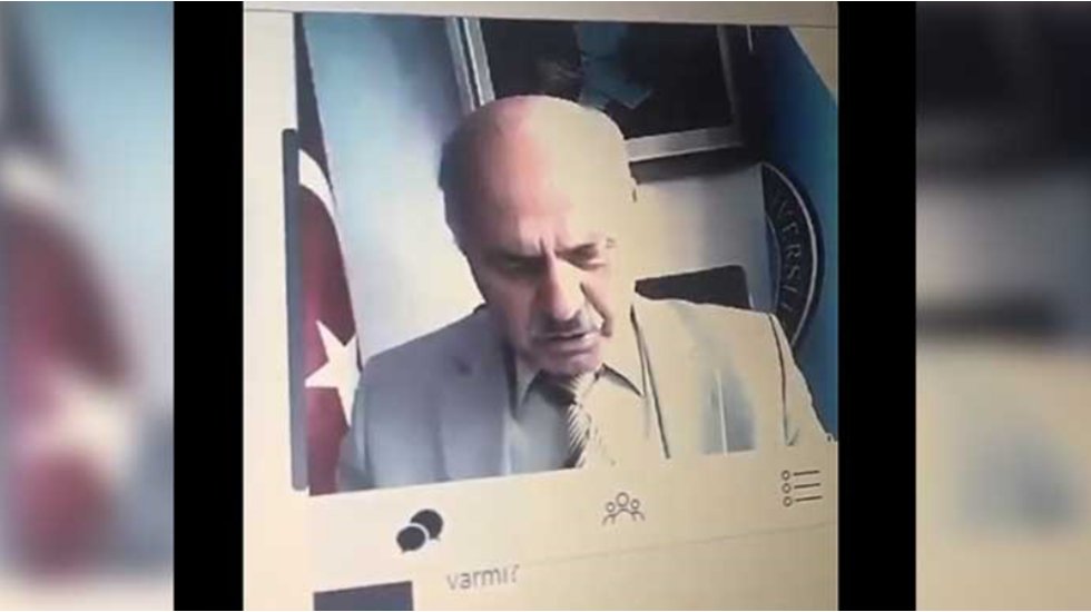 Gazi &Uuml;niversitesi dekanı kamerayı a&ccedil;ık unuttu: Kızların resimlerini de g&ouml;r&uuml;yoruz, &ccedil;aktırma
