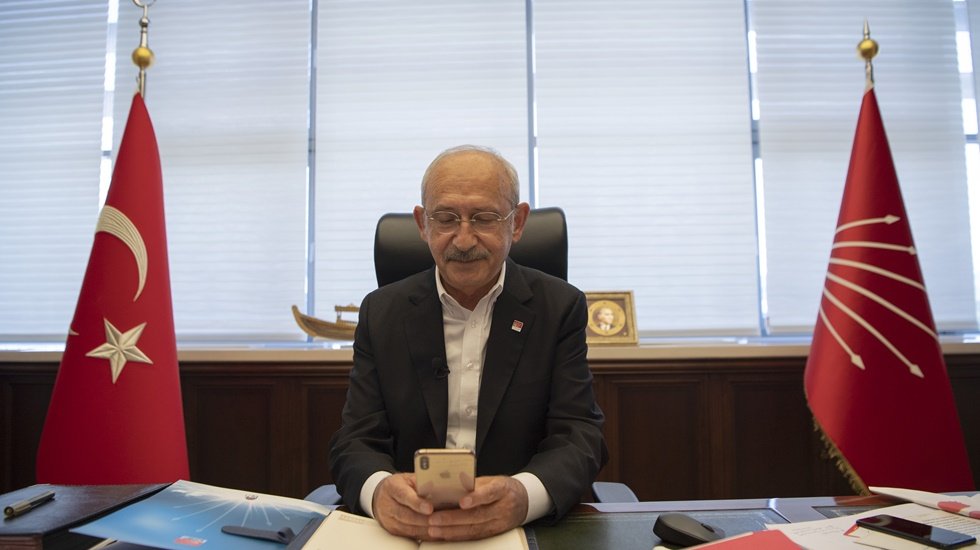 Kılı&ccedil;daroğlu kadınlara seslendi: "Haklarınıza, hukukunuza sahip &ccedil;ıkınız&rdquo;