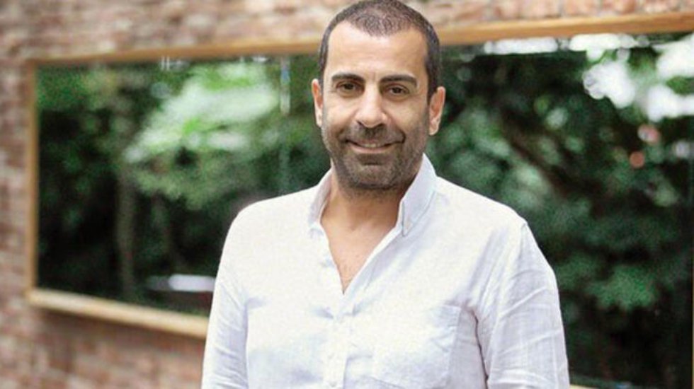 Oyuncu Emre Karayel'den 'at yarışları neden başlamıyor' isyanı