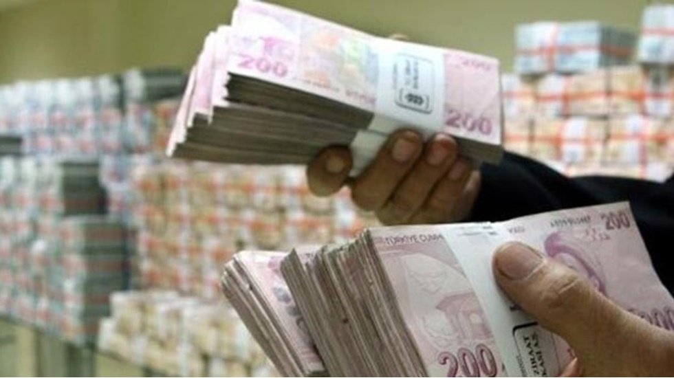 Patronların isteği dudak u&ccedil;uklatıyor