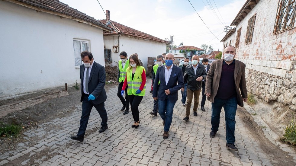 Soyer, koronavir&uuml;s salgınında metropol dışındaki &ccedil;alışmalara katıldı