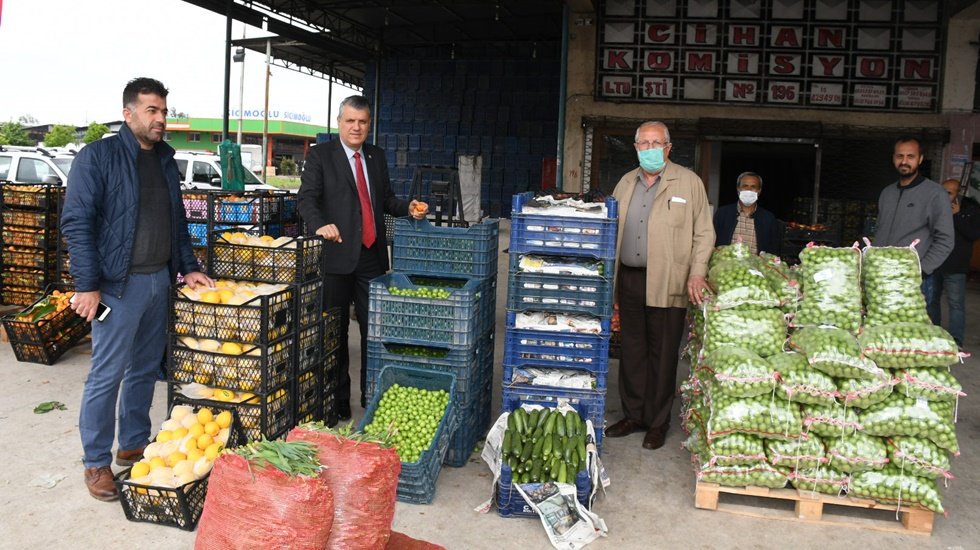 &ldquo;İthalat yasaklansın&hellip; &Uuml;retici kazanmıyor, t&uuml;ketici de 5 kat y&uuml;ksek fiyata alıyor"