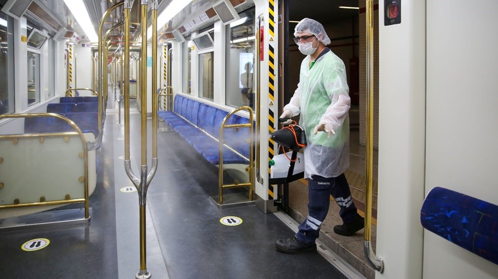 Abartı değil: Metro ve tramvay vagonları g&uuml;nde 491 kez dezenfekte ediliyor!