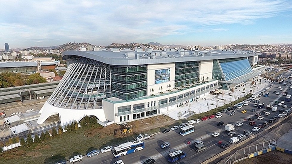 Ankara Garı'dan i&ccedil;eri giren her yolcu i&ccedil;in m&uuml;teahhitte 1.5 dolar &ouml;deniyor