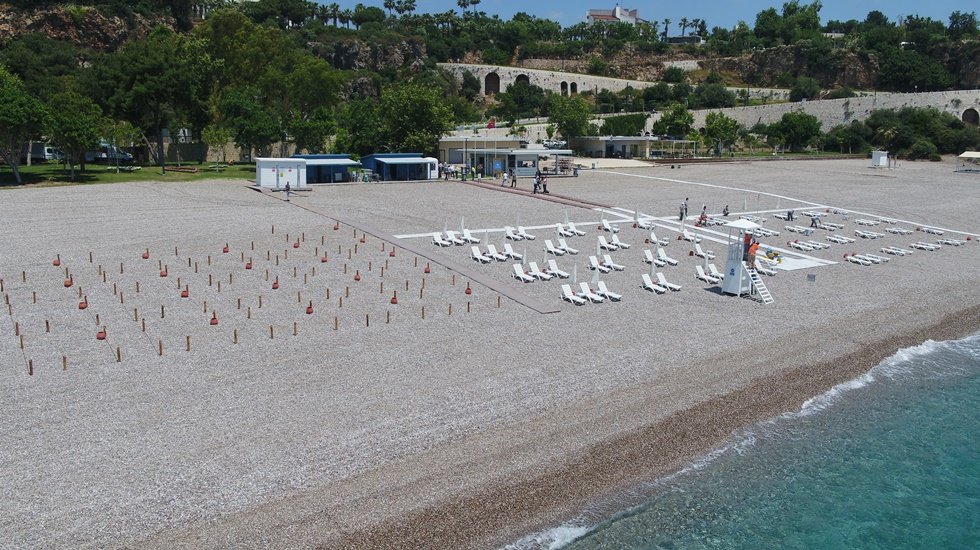 Antalya g&uuml;n itibariyle &lsquo;Yeni Normale d&ouml;n&uuml;yor&rsquo;