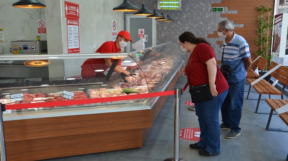 Halk Et Mağazası&rsquo;nda bir ayda tonlarca et satıldı