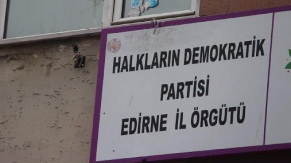 HDP Edirne İl &Ouml;rg&uuml;t&uuml; binası polisler tarafından &ccedil;evrildi