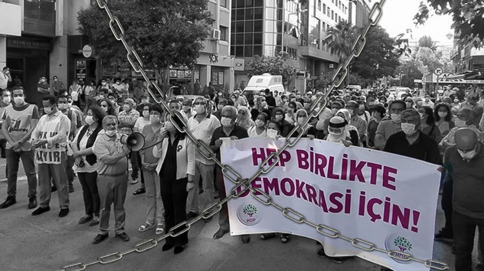 HDP'den &lsquo;Basın &Ouml;zg&uuml;rl&uuml;ğ&uuml;&rsquo; a&ccedil;ıklaması: &ldquo;Mahpus gazetecileri serbest bırakın&rdquo;