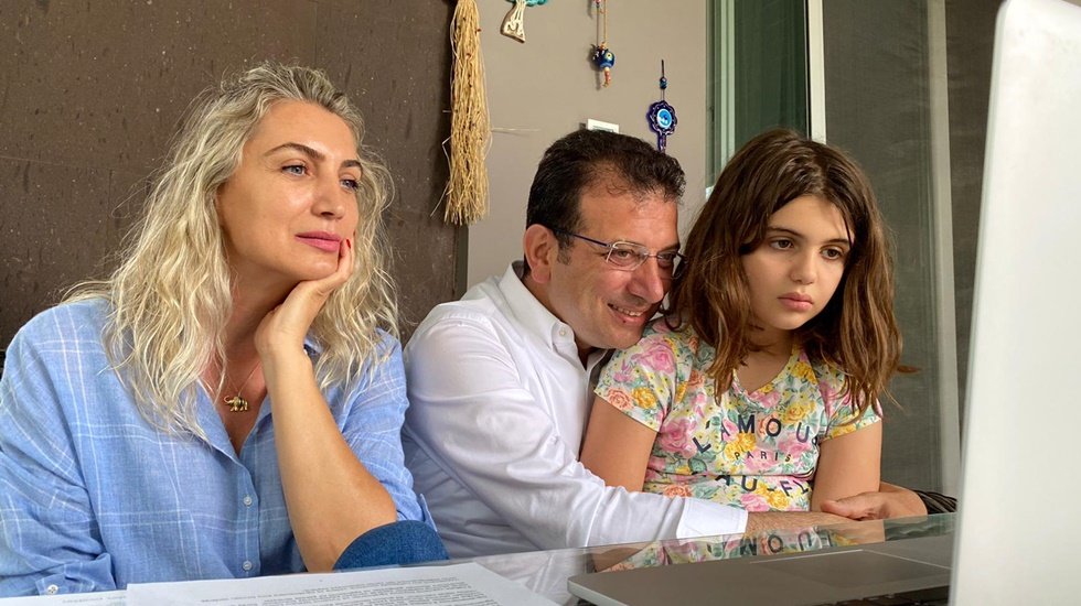 İBB&rsquo;nin &ldquo;Online Oyun Grubu&rdquo; ilk mezunlarını verdi