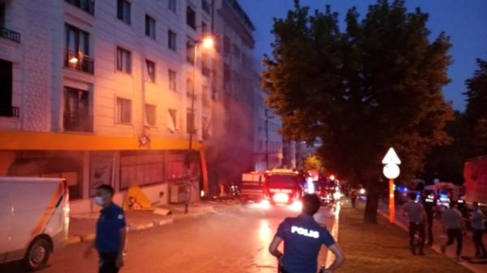 İstanbul Bah&ccedil;elievler'de patlama