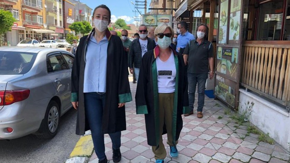 Kadın baro başkanları: "Susturmanın yolu baroları b&ouml;lmek"