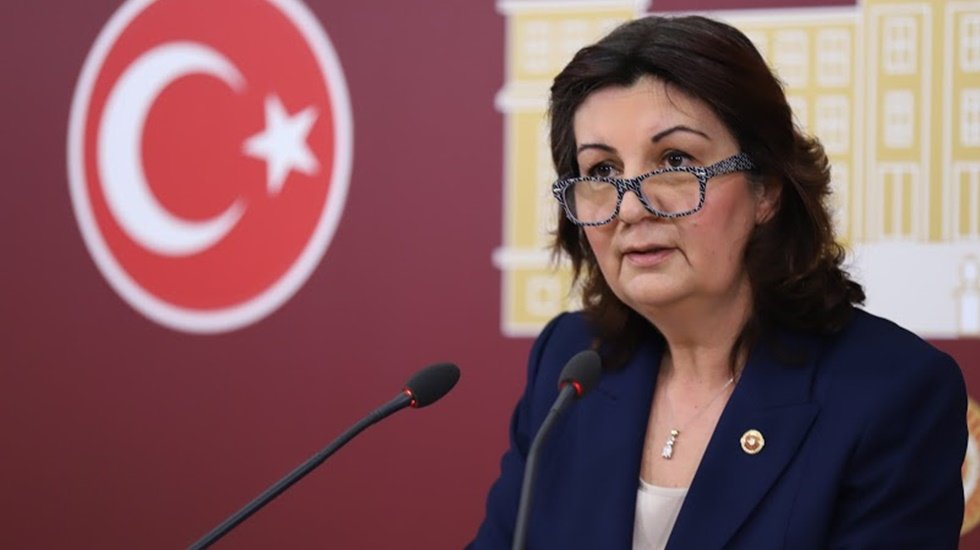 Karabıyık: "K&ouml;y okulları kapalı olduğu i&ccedil;in onbinlerce &ouml;ğrenci taşımalı eğitim g&ouml;r&uuml;yor"