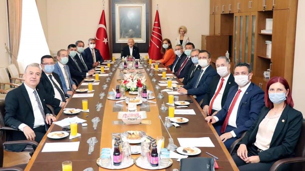 Kılı&ccedil;daroğlu: &ldquo;Milletin vekilini millet se&ccedil;meli&rdquo;