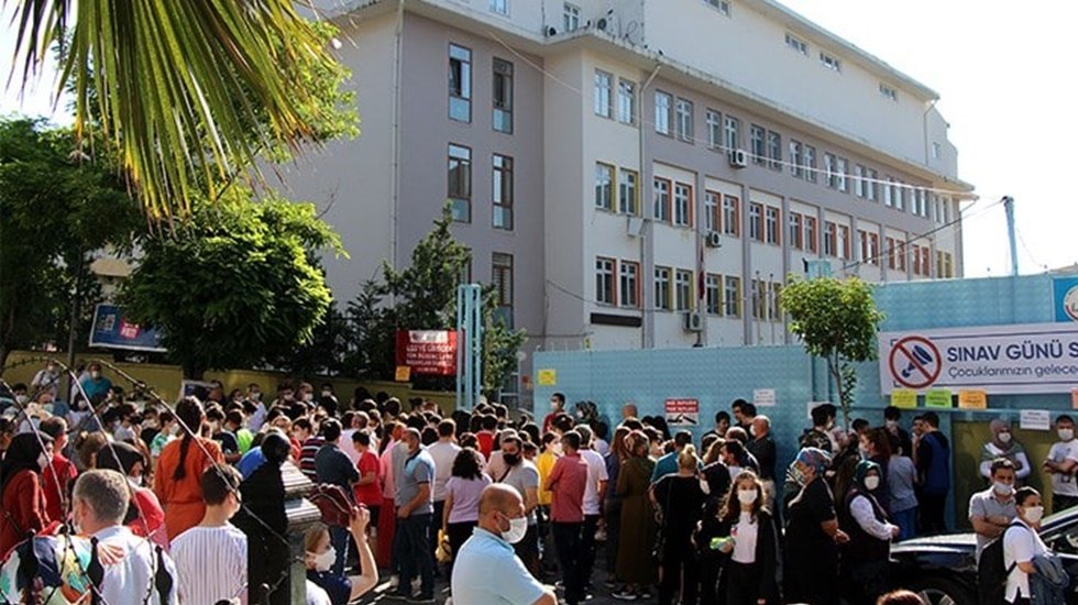 LGS&rsquo;de Kaygı veren g&ouml;r&uuml;nt&uuml;ler!