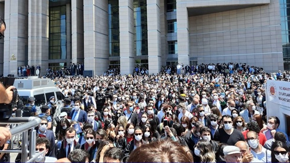 Savunma &Ccedil;ağlayan'da: "Biz eğilmeyiz, biat etmeyiz. Bedel &ouml;denecekse de &ouml;deriz&rdquo;