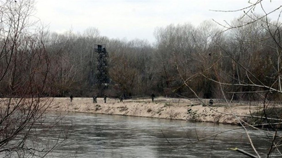 Yunanistan&rsquo;dan T&uuml;rkiye sınırına 200 kilometrelik bariyer