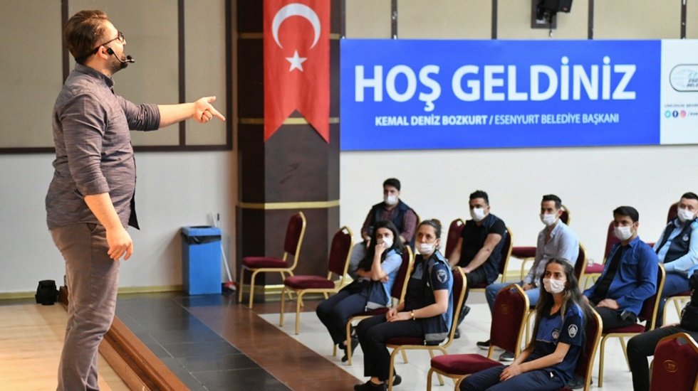 Zorlu bir d&ouml;nemden ge&ccedil;en zabıtaya stres eğitimi