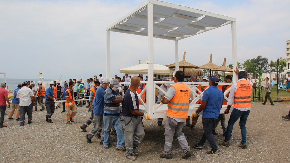 B&uuml;y&uuml;kşehir Belediyesi sahildeki işgallere dur denildi