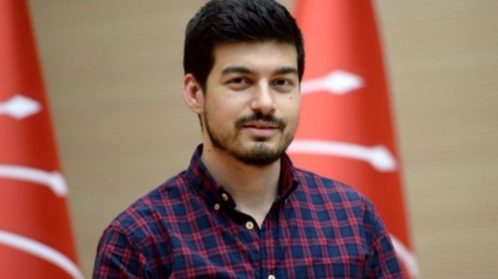CHP Gen&ccedil;lik Kolları Başkanı Emre Yılmaz, aldığı 573 oya rağmen kotadan dolayı PM'ye giremedi!