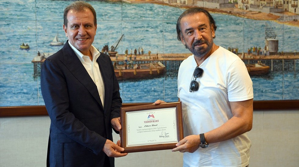 Cihan &Uuml;nal: &ldquo;Tiyatro Hak, Hukuk, Adalet, &Ouml;zg&uuml;rl&uuml;k kavramlarının sorgulandığı yerdir&rdquo;