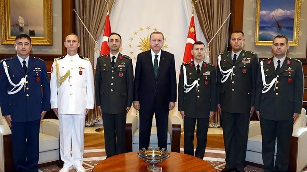 Cumhurbaşkanı yaverleri tahliye edildi&hellip;
