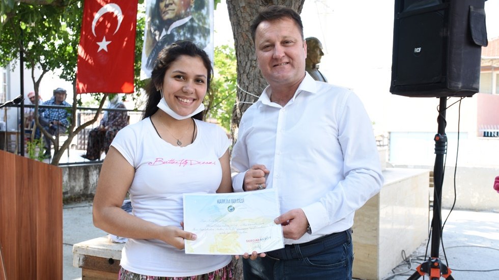 Menemenli Arı Yetiştiricileri Sertifikalarına kavuştu