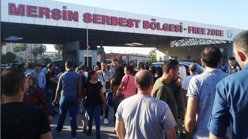 8 Mart D&uuml;nya Emek&ccedil;i Kadınlar g&uuml;n&uuml; &ouml;ncesinde kadın iş&ccedil;iye komplo