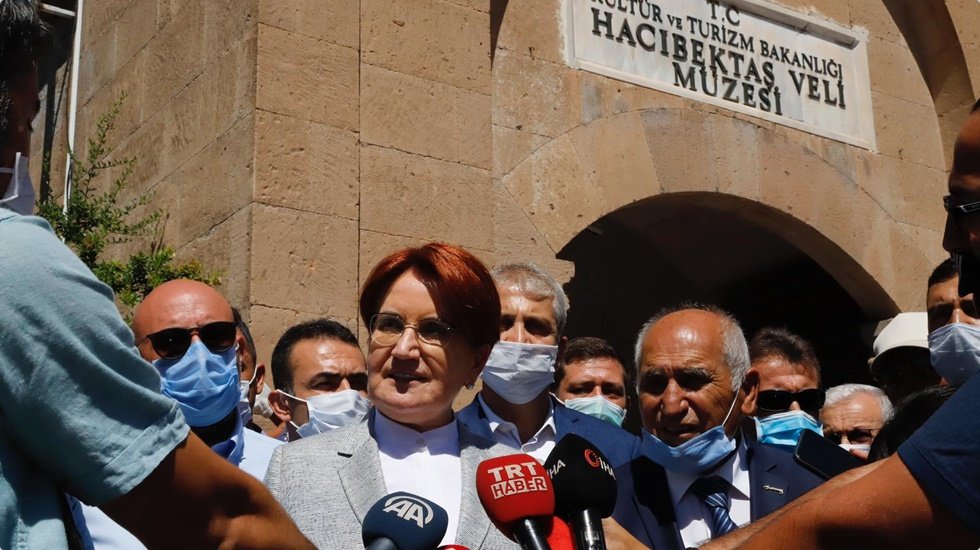 Akşener: &ldquo;Sayın Erdoğan ortağı ile ilgilensin&rdquo;