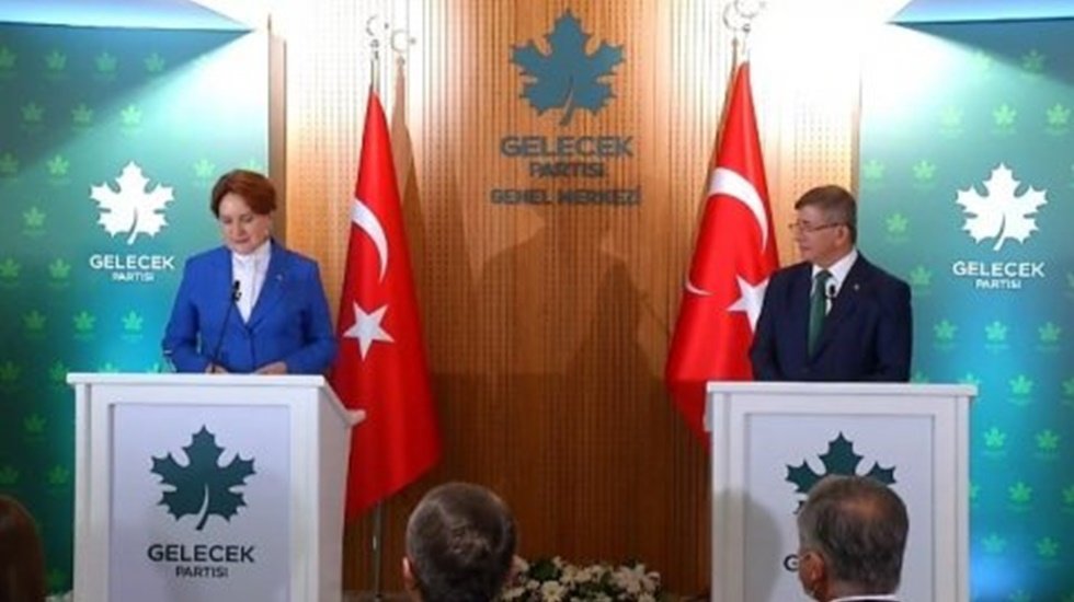 Akşener ve Davutoğlu'dan g&ouml;r&uuml;şme sonrası ortak a&ccedil;ıklama&hellip;