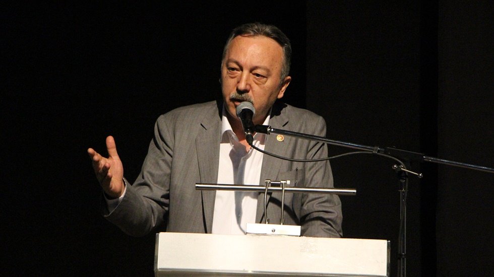 Bayır: &ldquo;Ekonomi batıyor. Size verilen yetkiyi elinize, y&uuml;z&uuml;n&uuml;ze bulaştırdınız"