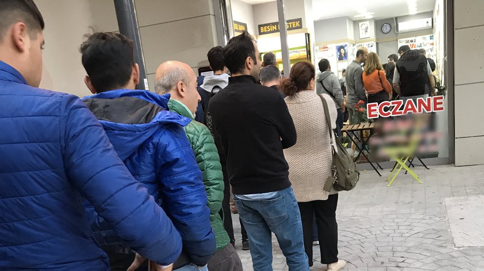 Ali Babacan:&nbsp;&ldquo;Emeklilerimiz aylıklarını eczanelere bırakıyor&rdquo;