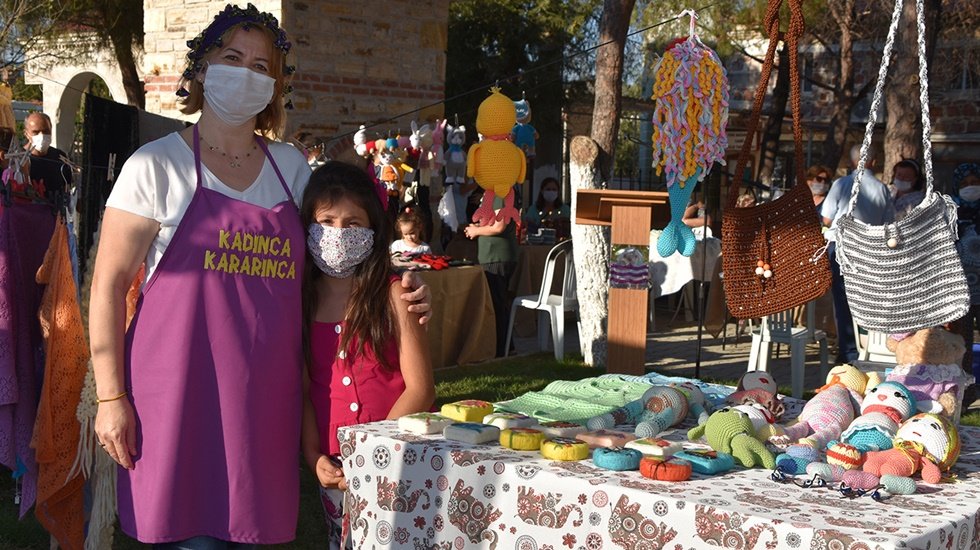 Fo&ccedil;a Belediyesi &lsquo;Kadınca Kararınca &Uuml;retici Pazarı&rsquo;nın ikincisini a&ccedil;tı