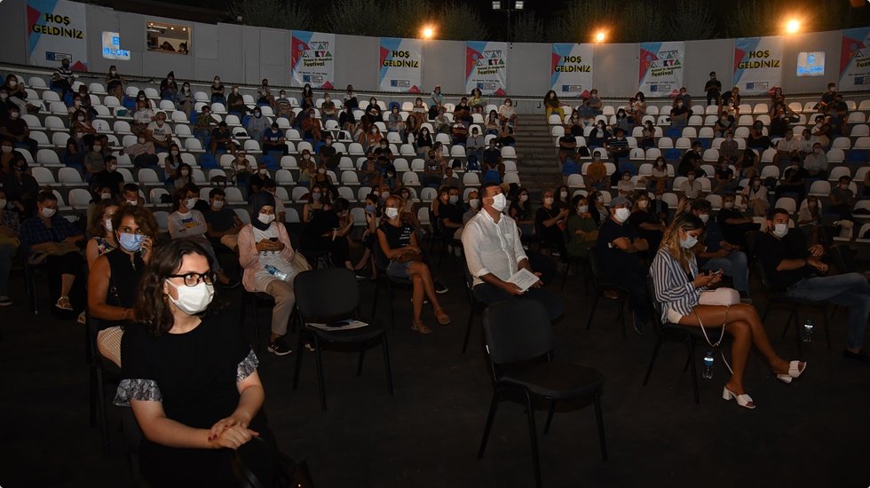 ‘Sanat Parkta’ Kadıköy’de başladı