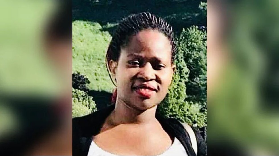 Ugandalı sığınmacı, a&ccedil;lıktan &ouml;lmek &uuml;zere olan &ccedil;ocuğunun yanında &ouml;l&uuml; bulundu