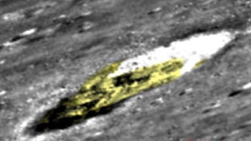 &Uuml;nl&uuml; teorisyen Waring: Ayda 100 metrelik uzay gemisi gizleniyor!