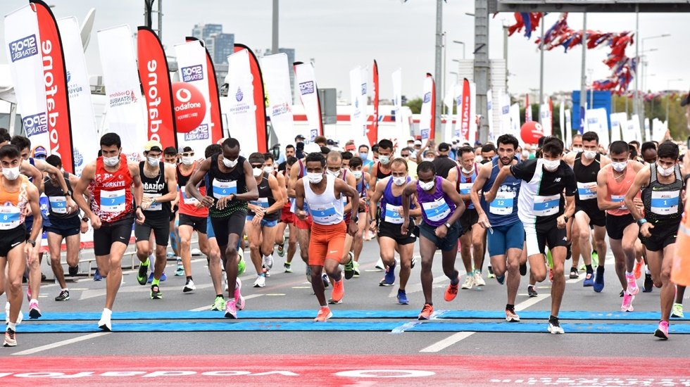 15. İstanbul Yarı Maratonu’nu İBB’li sporcular birinci tamamladı