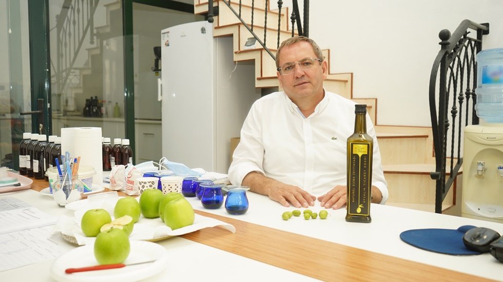 Ayvalık'ta zeytinyağı ve turizm i&ccedil; i&ccedil;e ge&ccedil;miş bir b&uuml;t&uuml;n oluşturmuş