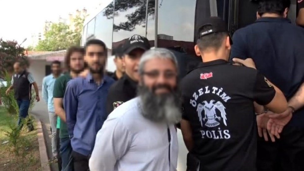 Bakan Soylu duyurdu: IŞİD'in s&ouml;zde T&uuml;rkiye emiri yakalanıp tutuklandı