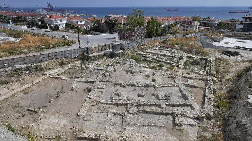 Beylikdüzü’nde inşaat kazısı sırasında tarihi kanal kalıntılarına rastlandı