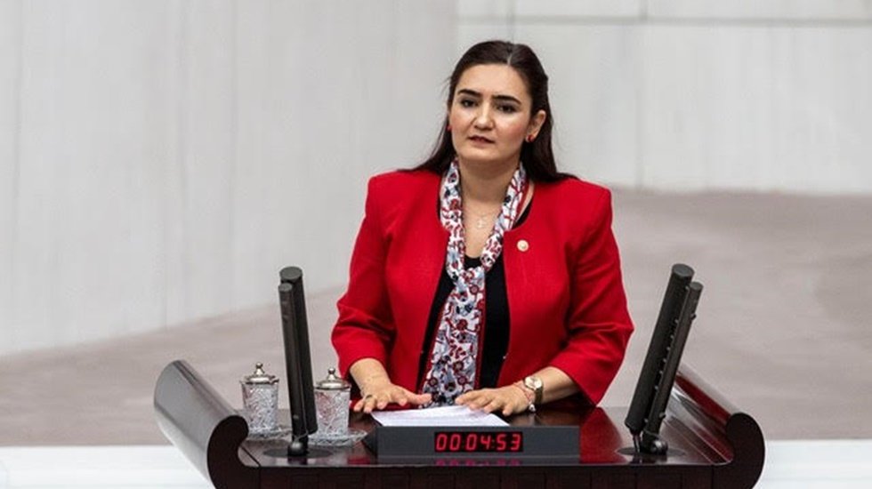 CHP’li Kılıç:  “13 yaşındaki kız çocuğunun ideallerinden korkuyorlar”