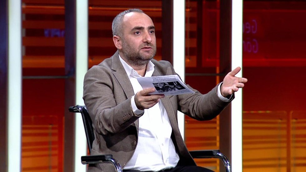 Medya a&ccedil;ılımı! &Ouml;zlem G&uuml;rses, Nevşin Meng&uuml; ve İsmail Saymaz yıllar sonra ilk kez AKP'den davet aldı