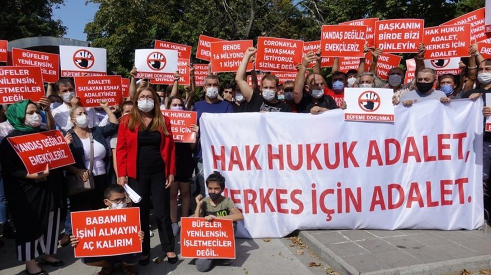 İstanbul Tekel-Gazete Bayileri Esnaf Odası’ndan İBB önünde zam protestosu